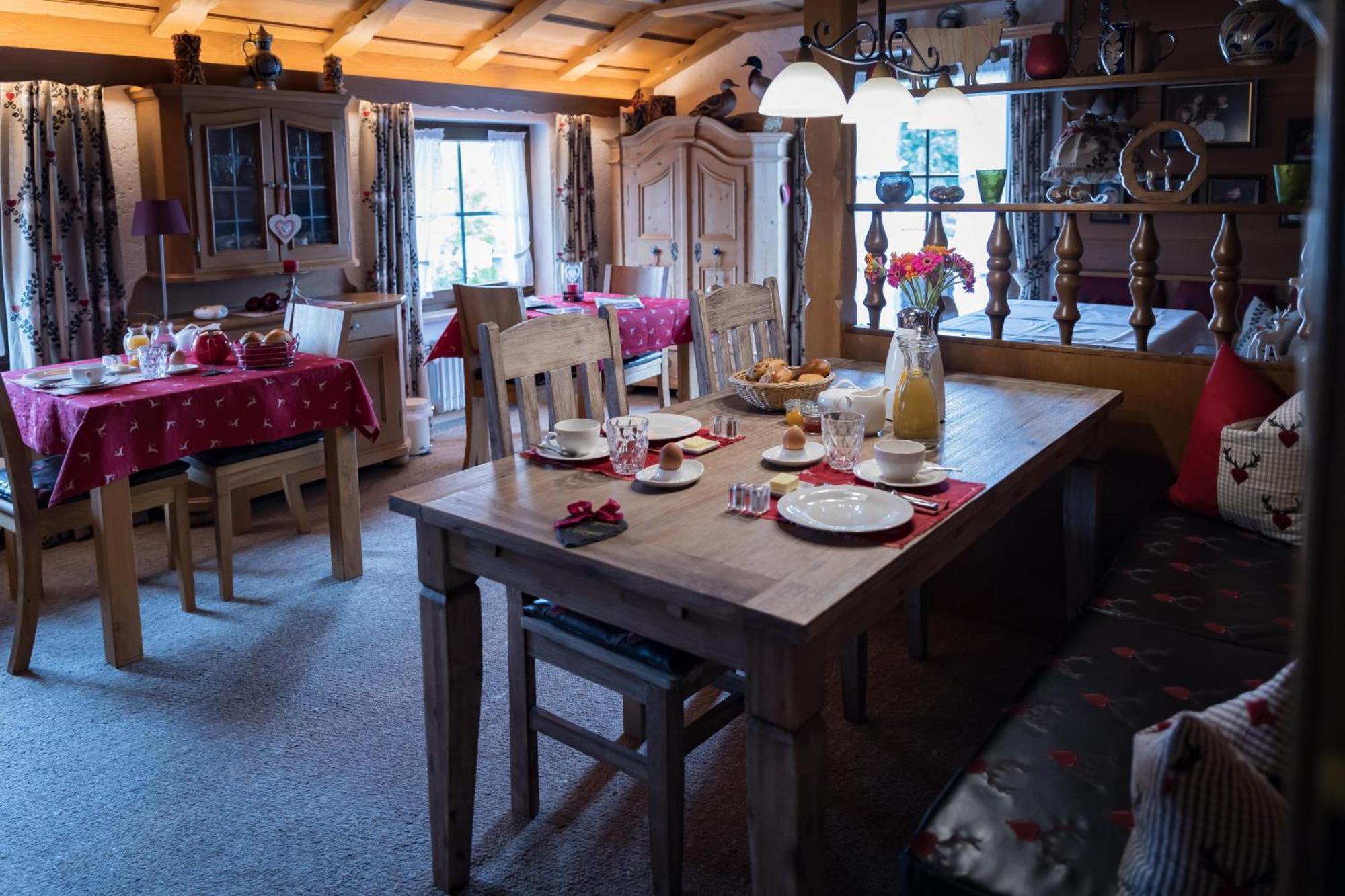 Gaestehaus Sattlerhof Bernau am Chiemsee Ngoại thất bức ảnh